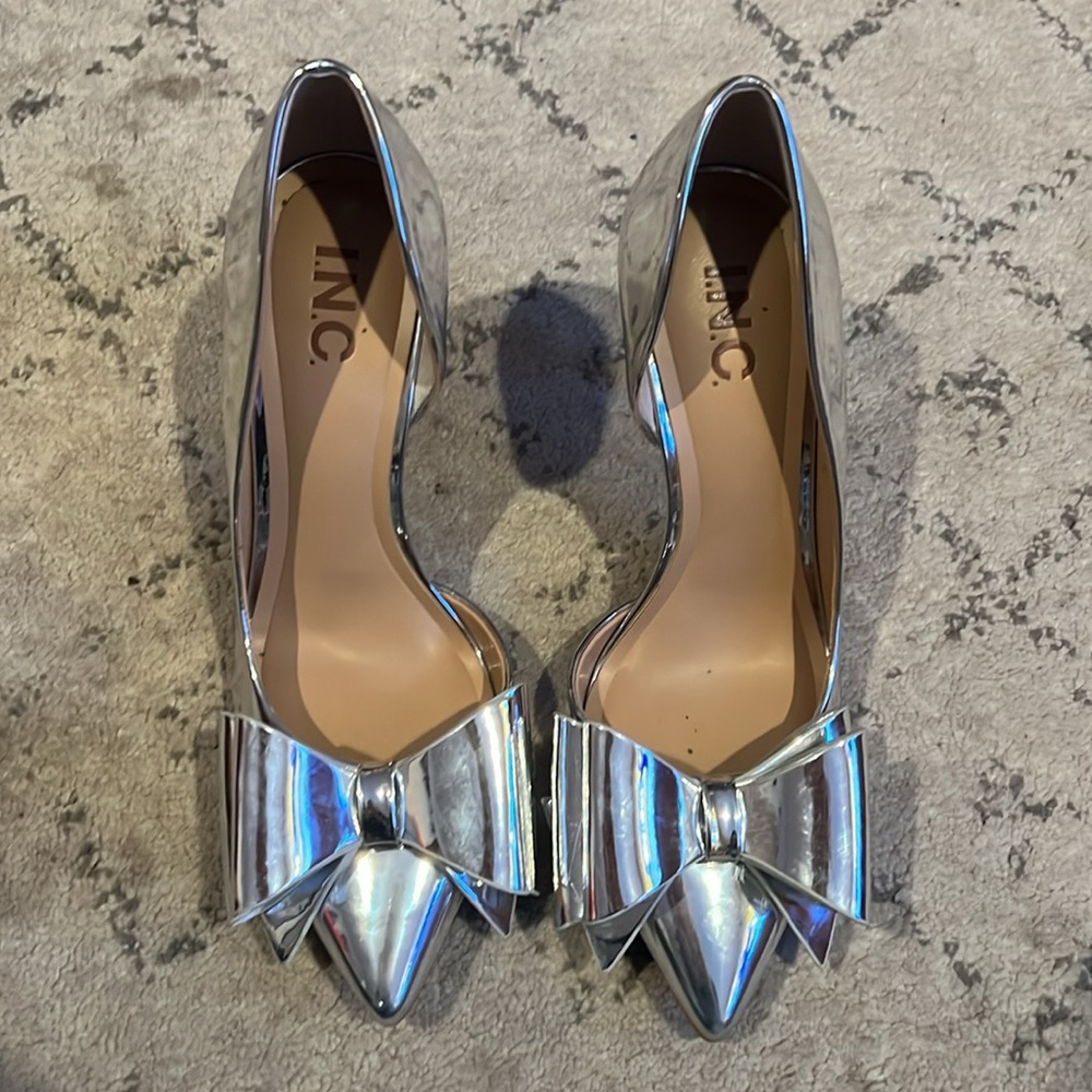 Silver Chrome Patent Metallic INC Bow Party High Heels 7.5